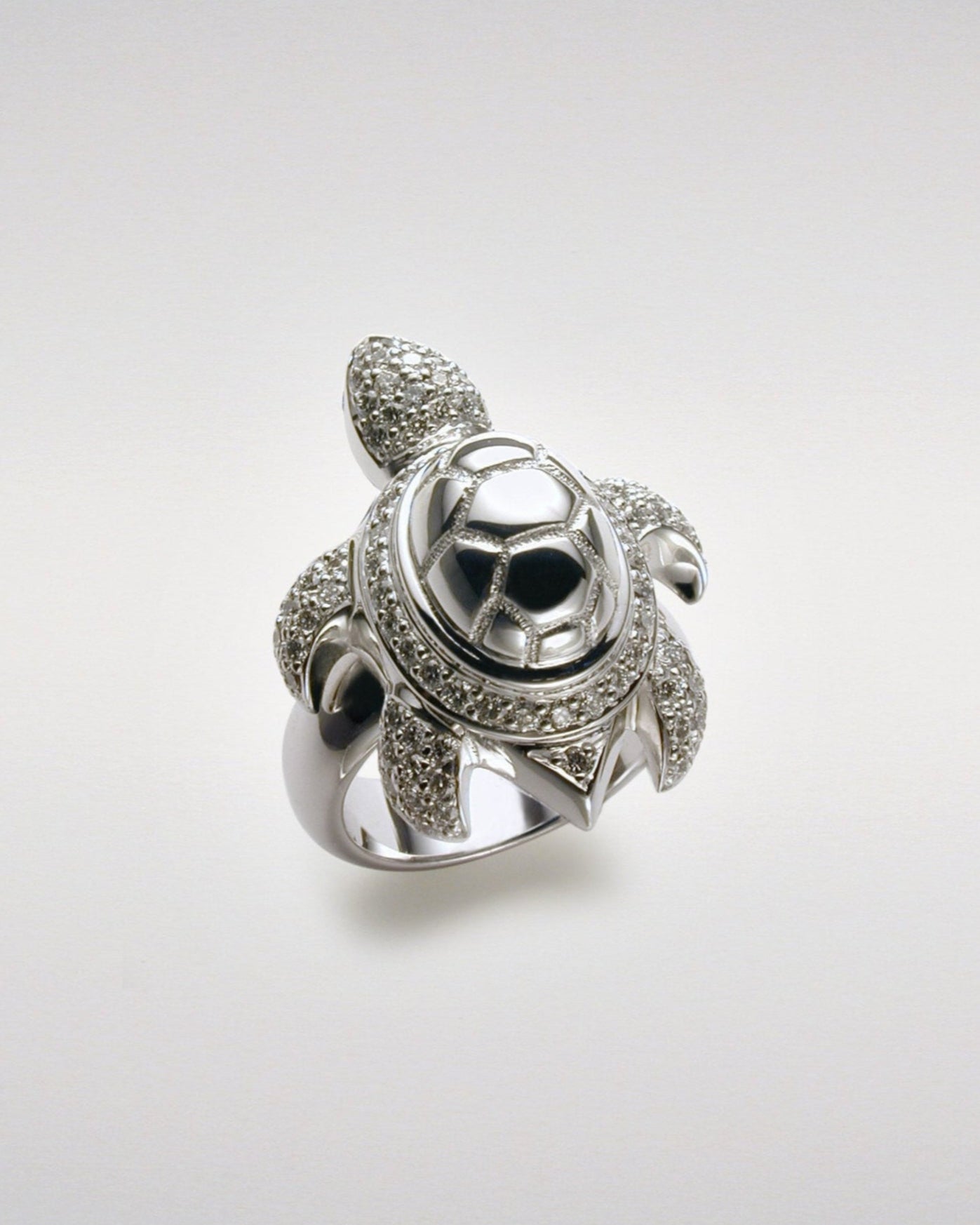 Turtle Ring with Pavé-Set Diamonds