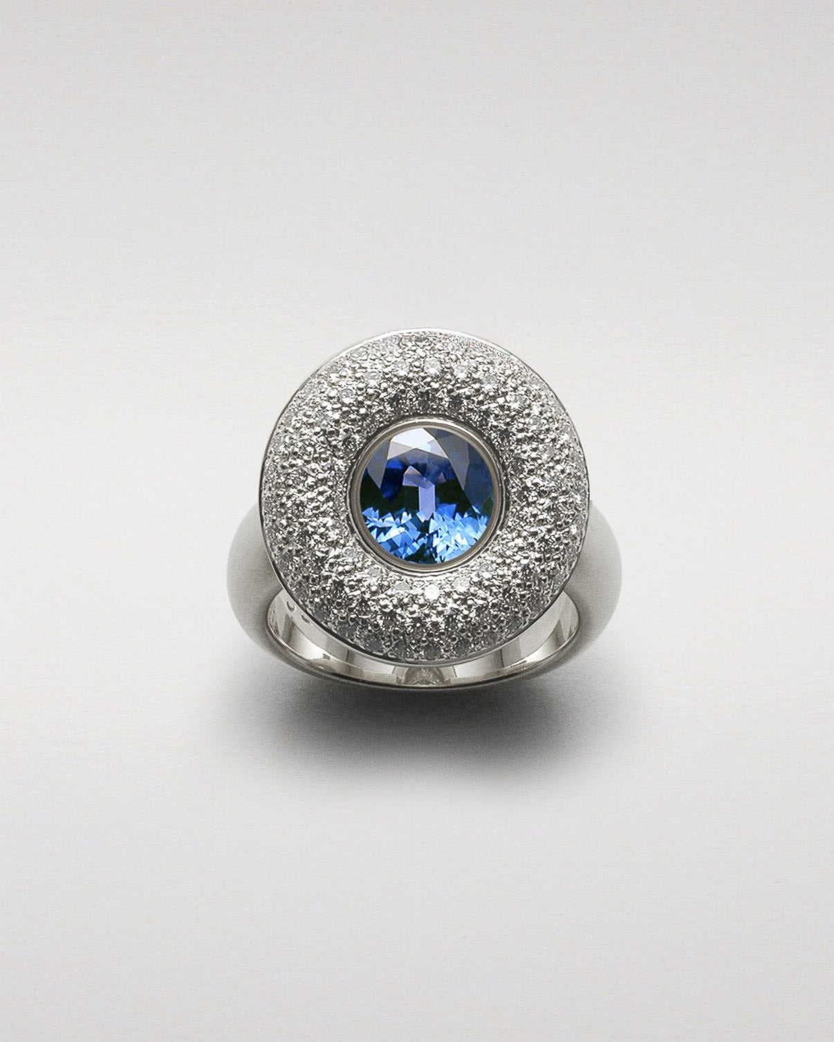 Donut Ring with Sapphire and Diamonds